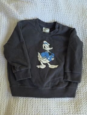 Gently Used Uniqlo Disney Donald Duck Sweatshirt-Size 18-24M
